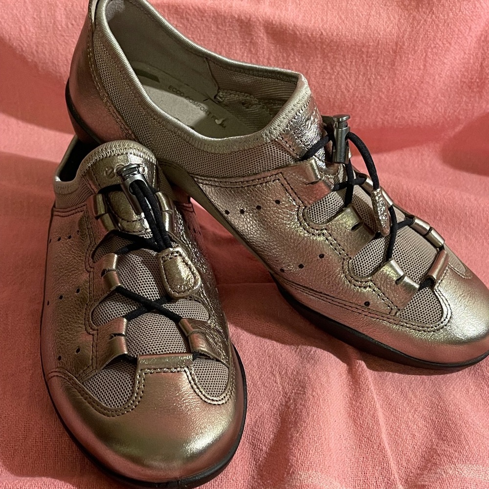 Ecco Vibration 7.5
